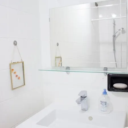 Charming Close To The Garnier Opera *