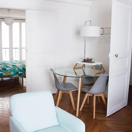 Charming Close To The Garnier Opera Париж